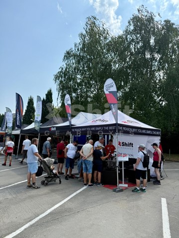 Stánek X Shift Gearboxes přítahoval na Barum Czech Rally Zlín mnoho pozornosti